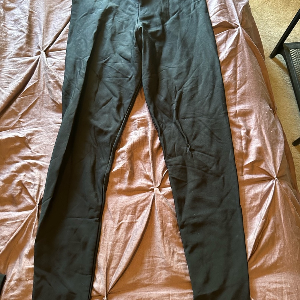 Blackmilk fleece lined leggings 
Lightly worn. No marks or stains